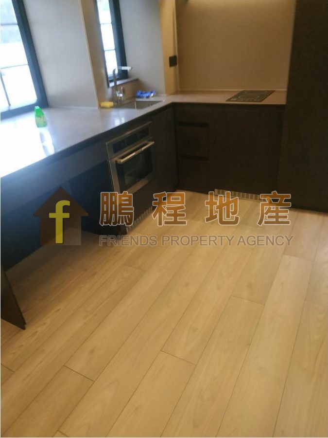 Flat for Rent in Manrich Court, Wan Chai