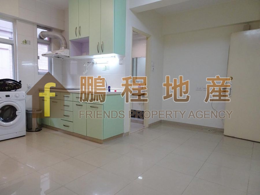 Flat for Rent in Fu Yuen Building, Wan Chai