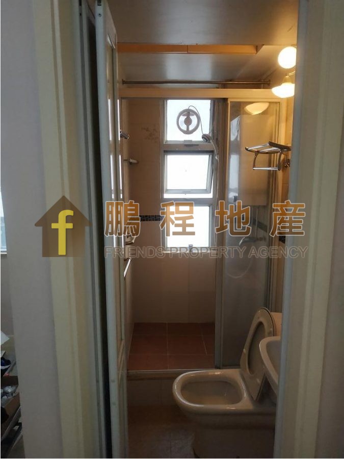 Flat for Rent in Ka Yee Building, Wan Chai