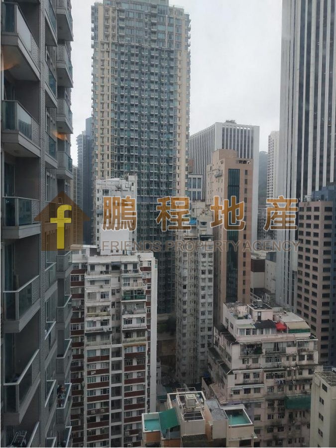 Flat for Rent in Pinnacle Building, Wan Chai