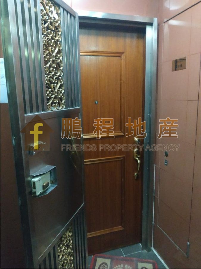 Flat for Rent in Pinnacle Building, Wan Chai