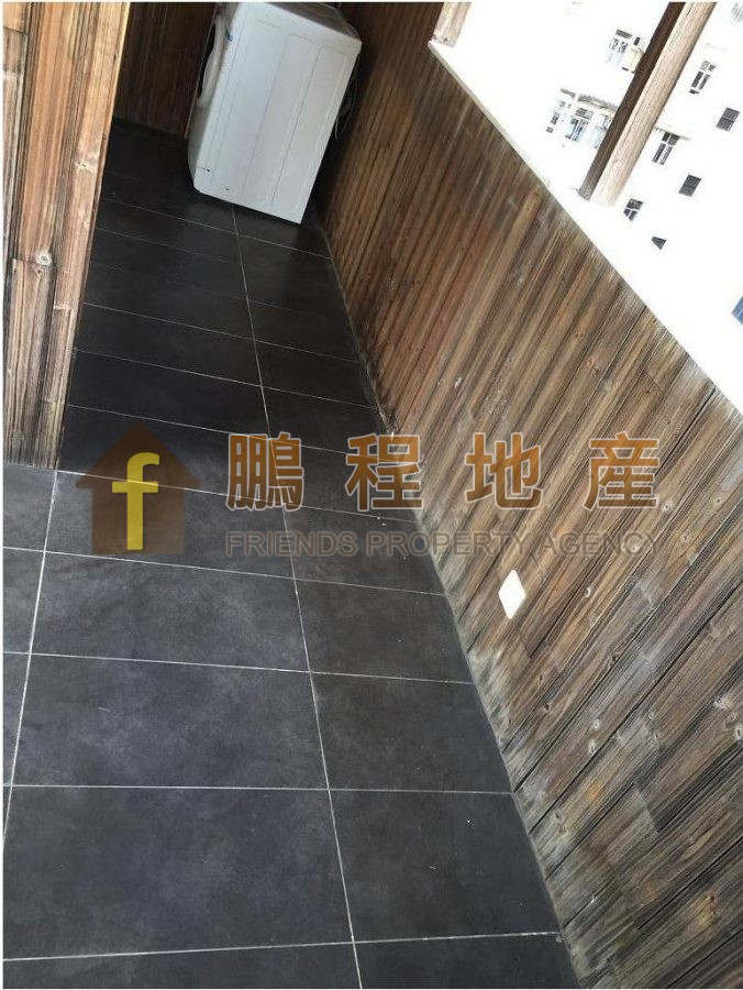 Flat for Rent in Chin Hung Building, Wan Chai