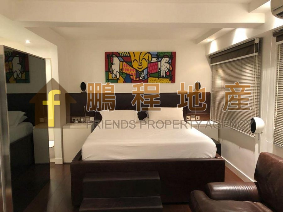 Flat for Rent in Pao Yip Building, Wan Chai