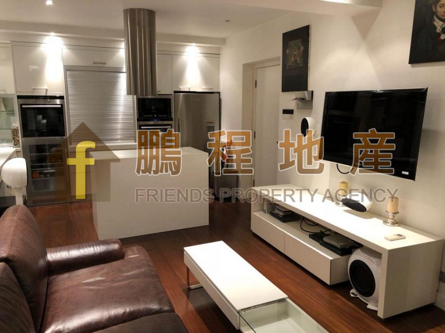 Flat for Rent in Pao Yip Building, Wan Chai