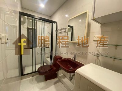 Flat for Rent in Man Tung Building, Wan Chai