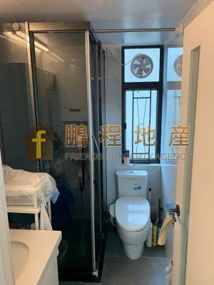 Flat for Rent in Fook Wo Building, Wan Chai