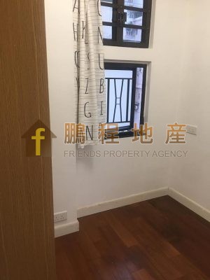 Flat for Rent in Fook Wo Building, Wan Chai