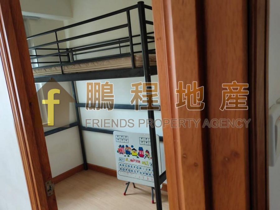 Flat for Rent in Fook On Building, Wan Chai