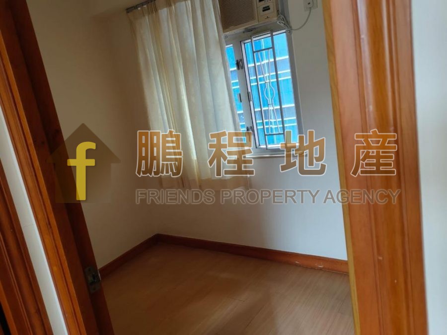 Flat for Rent in Fook On Building, Wan Chai