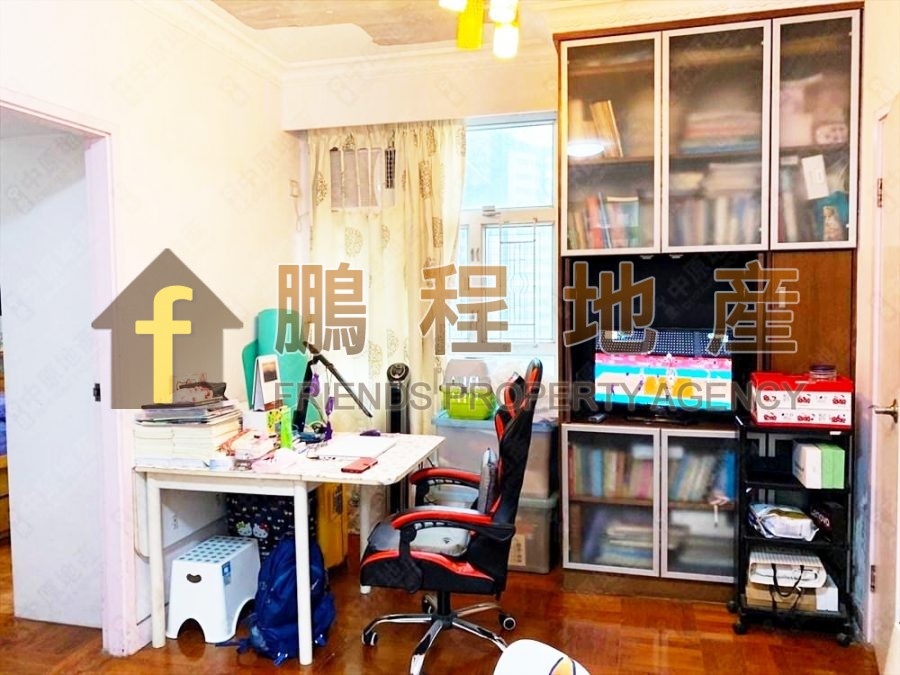 Flat for Sale in Pak Tak Building, Causeway Bay