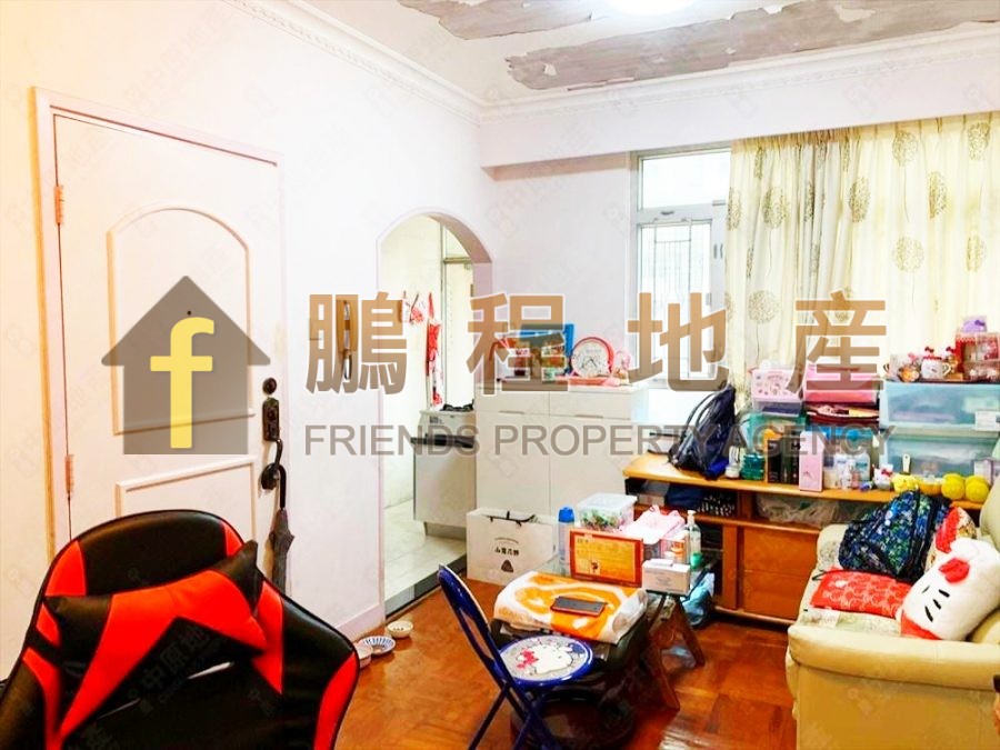 Flat for Sale in Pak Tak Building, Causeway Bay