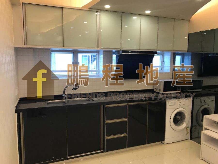 Flat for Sale in Salson House, Wan Chai
