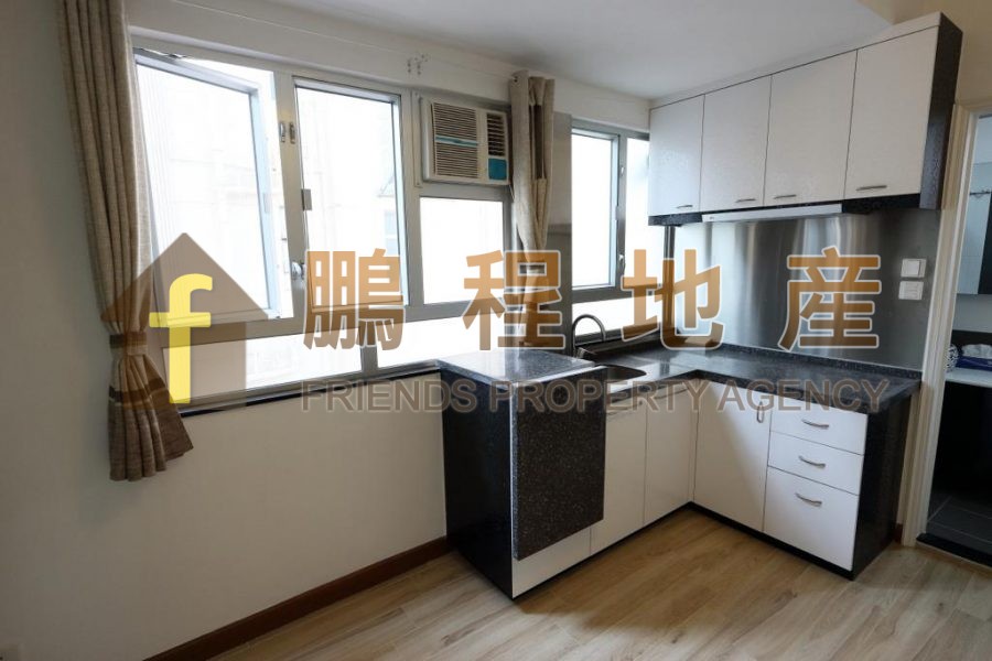 Flat for Rent in Luen Sen Mansion, Wan Chai
