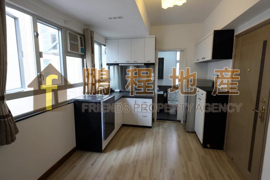 Flat for Rent in Luen Sen Mansion, Wan Chai